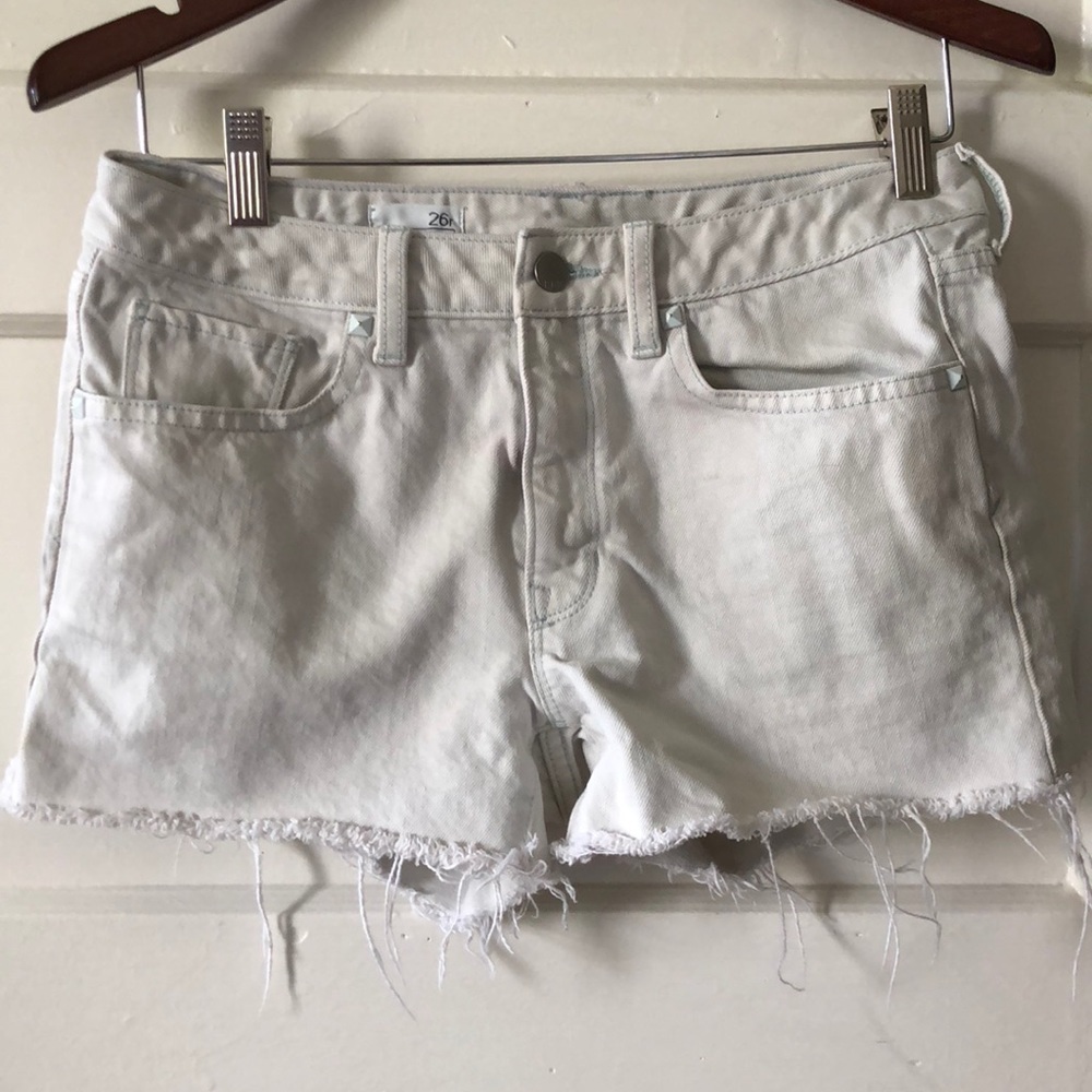 🍁 GAP cut-off shorts w/studs